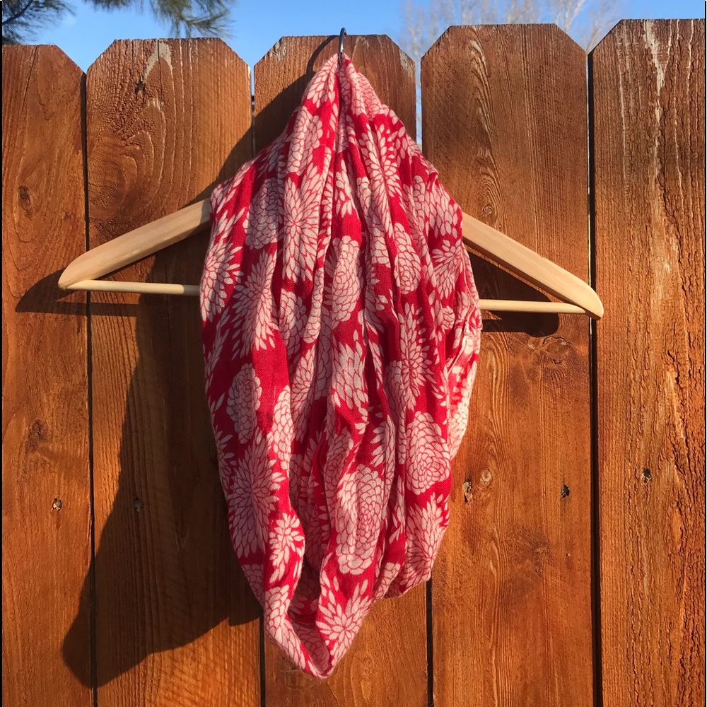Infinity scarf